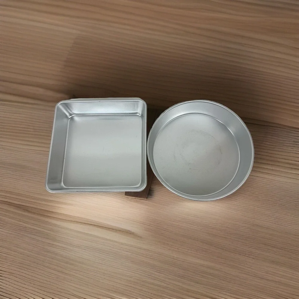 Wilton Aluminum Cake Pan Set 8in Square and 9in Round 2in Deep Silver Bakeware
